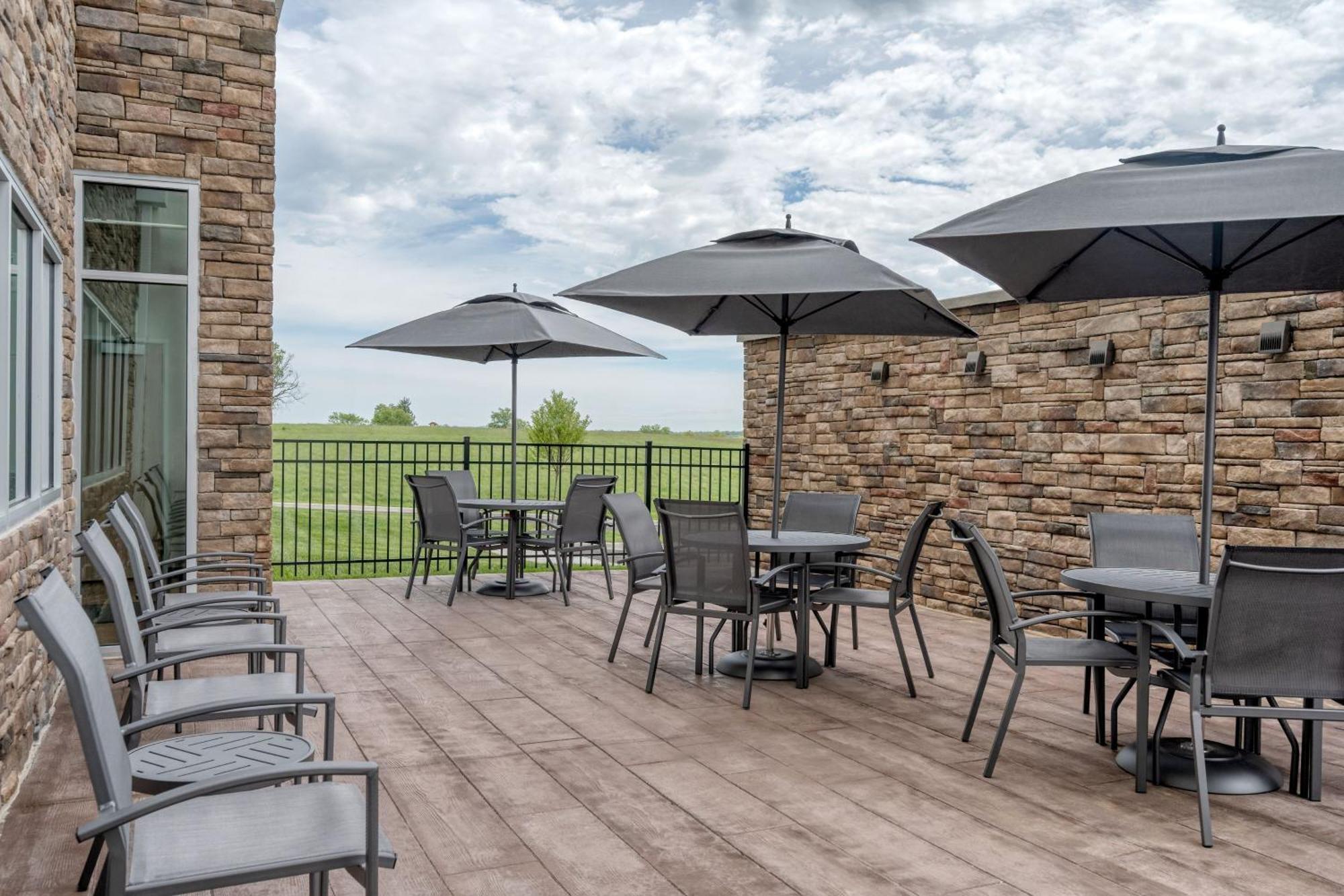 Fairfield By Marriott Inn & Suites Shelbyville Exterior photo